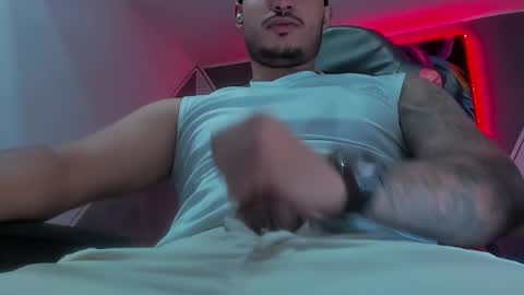 Snapshot of david__ox chatting on 11.16.25 david__ox online show from 11.16.25