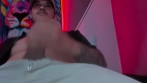 Snapshot of david__ox chatting on 03.03.26 david__ox online show from 03.03.26