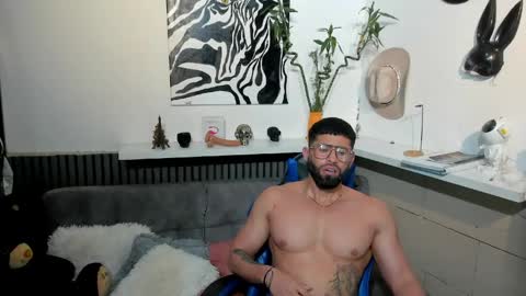 Snapshot of david_janson18 chatting on 04.14.26 david_janson18 online show from 04.14.26