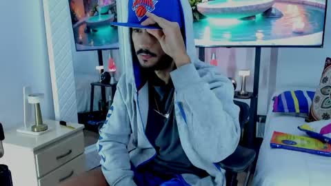 Snapshot of david_johnson372 chatting on 04.17.26 Hey im David that loves to explore and speak their fantasies. Very open talktative and nice. Feel free to chat with me online show from 04.17.26