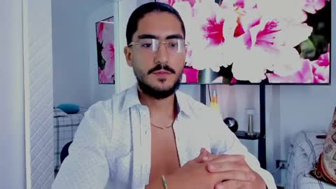 Snapshot of david_johnson372 chatting on 05.10.26 Hey im David that loves to explore and speak their fantasies. Very open talktative and nice. Feel free to chat with me online show from 05.10.26