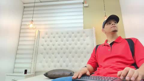 david_victoriaa online show from 12.16.25