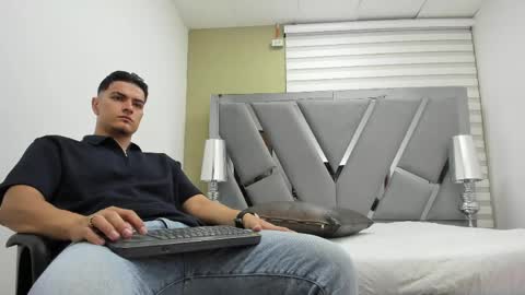 Snapshot of david_victoriaa chatting on 05.29.26 david_victoriaa online show from 05.29.26