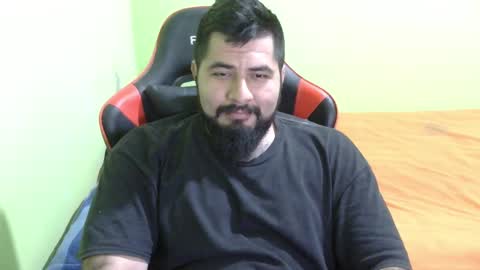 Snapshot of daviddelz chatting on 02.26.25 David online show from 02.26.25