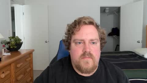 Snapshot of davidmdrake chatting on 03.01.26 davidmdrake online show from 03.01.26