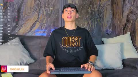 Snapshot of daviid_laid_ chatting on 05.04.26 David online show from 05.04.26