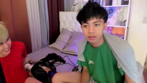 Snapshot of davincihugecock chatting on 04.23.26 daniel online show from 04.23.26