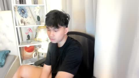 Snapshot of davincihugecock chatting on 05.30.26 daniel online show from 05.30.26
