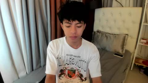 Snapshot of davincihugecock chatting on 06.10.26 daniel online show from 06.10.26