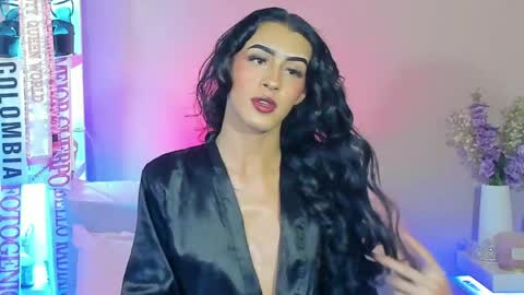 Dayana Hill online show from 05.23.26