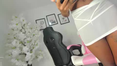 dayanis_latin online show from 06.19.26