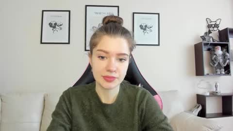 Snapshot of dazdrasmigdasue chatting on 01.11.25 dazdrasmigdasue online show from 01.11.25