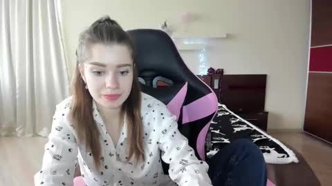 Snapshot of dazdrasmigdasue chatting on 01.13.25 dazdrasmigdasue online show from 01.13.25