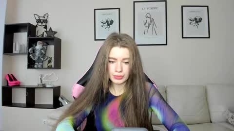 Snapshot of dazdrasmigdasue chatting on 01.30.25 dazdrasmigdasue online show from 01.30.25