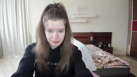 Snapshot of dazdrasmigdasue chatting on 02.07.25 dazdrasmigdasue online show from 02.07.25