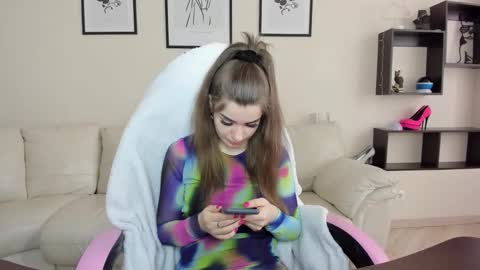 Snapshot of dazdrasmigdasue chatting on 02.20.25 dazdrasmigdasue online show from 02.20.25