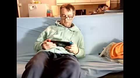 Snapshot of dazzill chatting on 12.15.24 Dazzill online show from 12.15.24