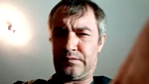 Snapshot of dazzill chatting on 01.26.25 Dazzill online show from 01.26.25