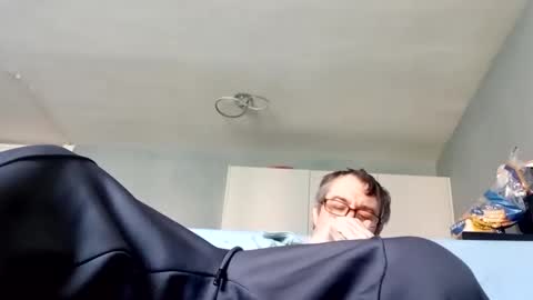 Snapshot of dazzill chatting on 01.30.25 Dazzill online show from 01.30.25