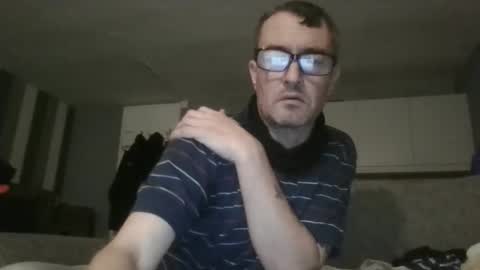 Snapshot of dazzill chatting on 11.11.25 Dazzill online show from 11.11.25