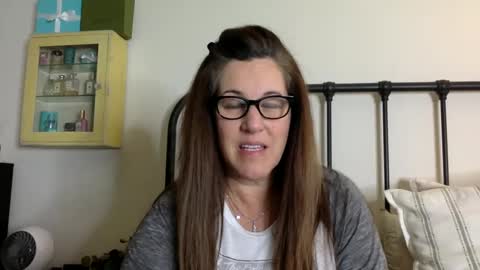 Snapshot of ddmolly chatting on 01.05.25 DDMolly online show from 01.05.25