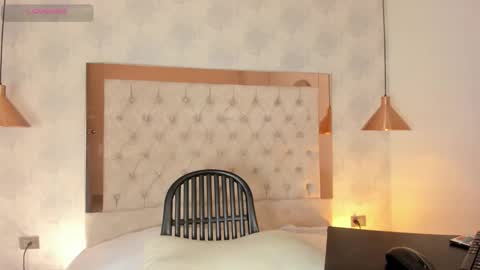 dea_athenea online show from 10.29.25