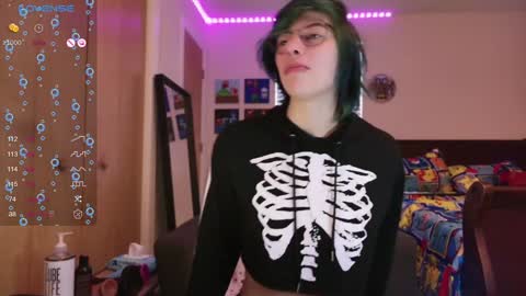 Snapshot of deadratsoup chatting on 12.10.24 Rat online show from 12.10.24