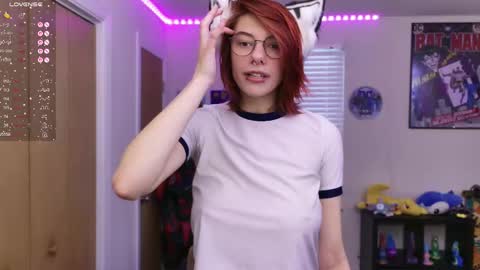 Snapshot of deadratsoup chatting on 09.22.25 Rat online show from 09.22.25