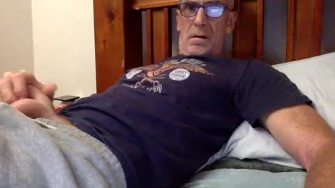 Snapshot of deanofflove2210 chatting on 12.21.24 deanofflove2210 online show from 12.21.24
