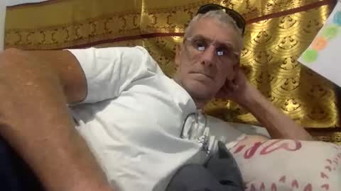 deanofflove221000 online show from 02.21.26