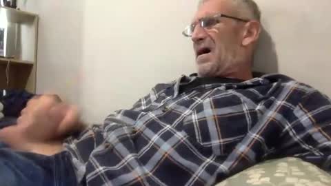 deanofflove221000 online show from 04.01.26