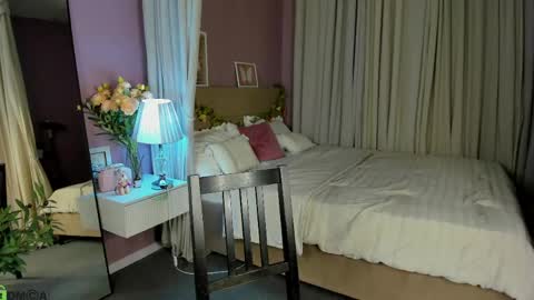 Emily GMT2 Mon 10 AM - 4 PM Wed 10 AM - 4 PM Thu 10 AM - 4 PM Fri 10 AM - 4 PM Sat 10 AM - 4 PM online show from 05.14.26