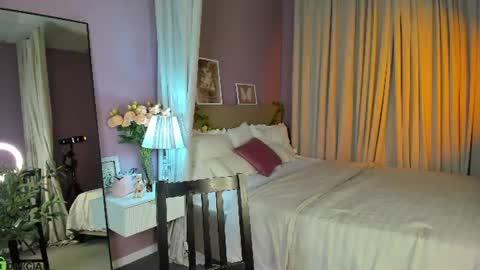 Emily GMT2 Mon 10 AM - 4 PM Wed 10 AM - 4 PM Thu 10 AM - 4 PM Fri 10 AM - 4 PM Sat 10 AM - 4 PM online show from 06.13.26