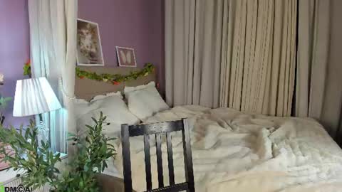 Emily GMT2 Mon 10 AM - 4 PM Wed 10 AM - 4 PM Thu 10 AM - 4 PM Fri 10 AM - 4 PM Sat 10 AM - 4 PM online show from 07.18.26