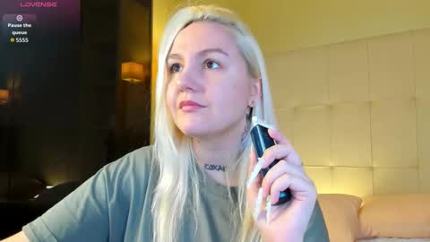 Debbie Mon Tue Fri Sun Sat GMT 3 1000am - 0400pm  online show from 03.15.26