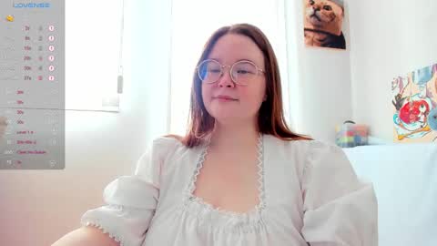 Snapshot of debbiewood chatting on 10.03.25 DeboraDebbieDee online show from 10.03.25