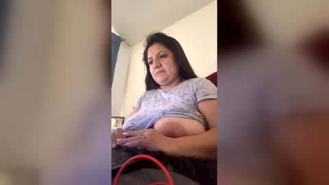 Snapshot of debie_lehee chatting on 01.07.26 Victoria online show from 01.07.26