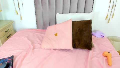 Snapshot of debora_scoot chatting on 02.24.25 Debora online show from 02.24.25