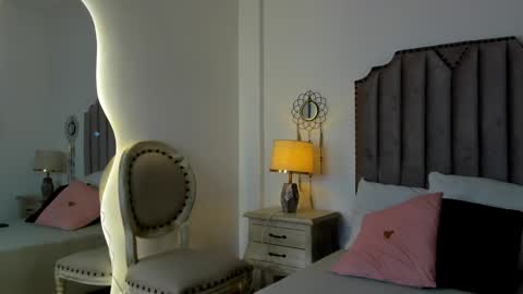 Snapshot of debora_scoot chatting on 02.28.25 Debora online show from 02.28.25