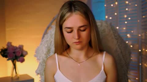 Snapshot of deboralarson chatting on 09.10.25 Debora online show from 09.10.25