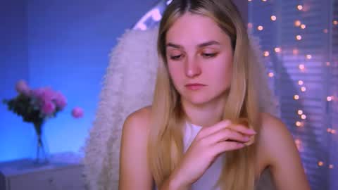 Snapshot of deboralarson chatting on 10.03.25 Debora online show from 10.03.25