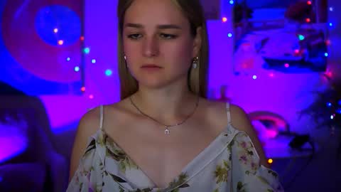 Snapshot of deboralarson chatting on 10.11.25 Debora online show from 10.11.25