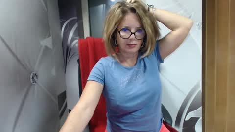 hi guys i m a cute milf i m here for good time and nice people pls be respectfool and enjoy me online show from 10.27.25