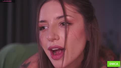 Snapshot of deeptalkss_ chatting on 09.10.25 Eva online show from 09.10.25