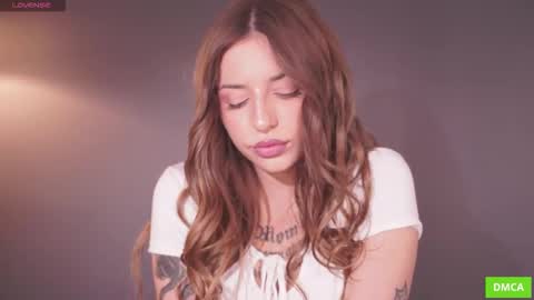 Snapshot of deeptalkss_ chatting on 09.17.25 Eva online show from 09.17.25