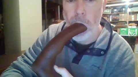 Snapshot of deepthroat227 chatting on 02.09.25 Deepthroat My Big Dildos online show from 02.09.25