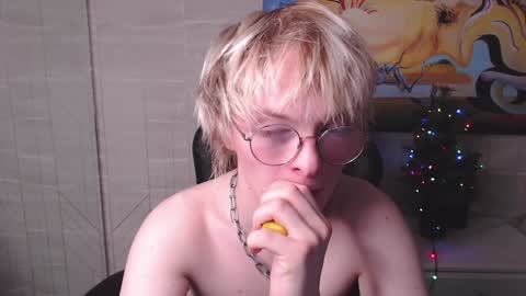 Snapshot of deficitt chatting on 01.11.25 deficitt online show from 01.11.25