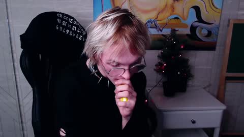 Snapshot of deficitt chatting on 01.13.25 deficitt online show from 01.13.25