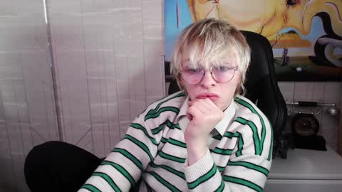 Snapshot of deficitt chatting on 01.30.25 deficitt online show from 01.30.25