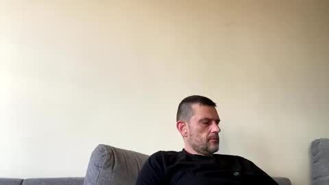 Snapshot of defloy chatting on 11.12.25 Defloy online show from 11.12.25